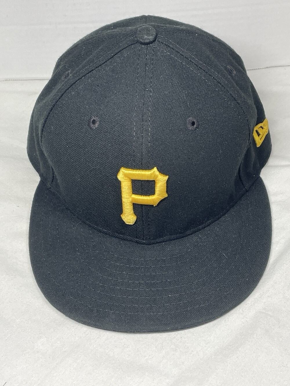 Pittsburgh Pirates New Era 59Fifty Fitted Baseball Cap 7 3/8 Black w/ Logo VGC